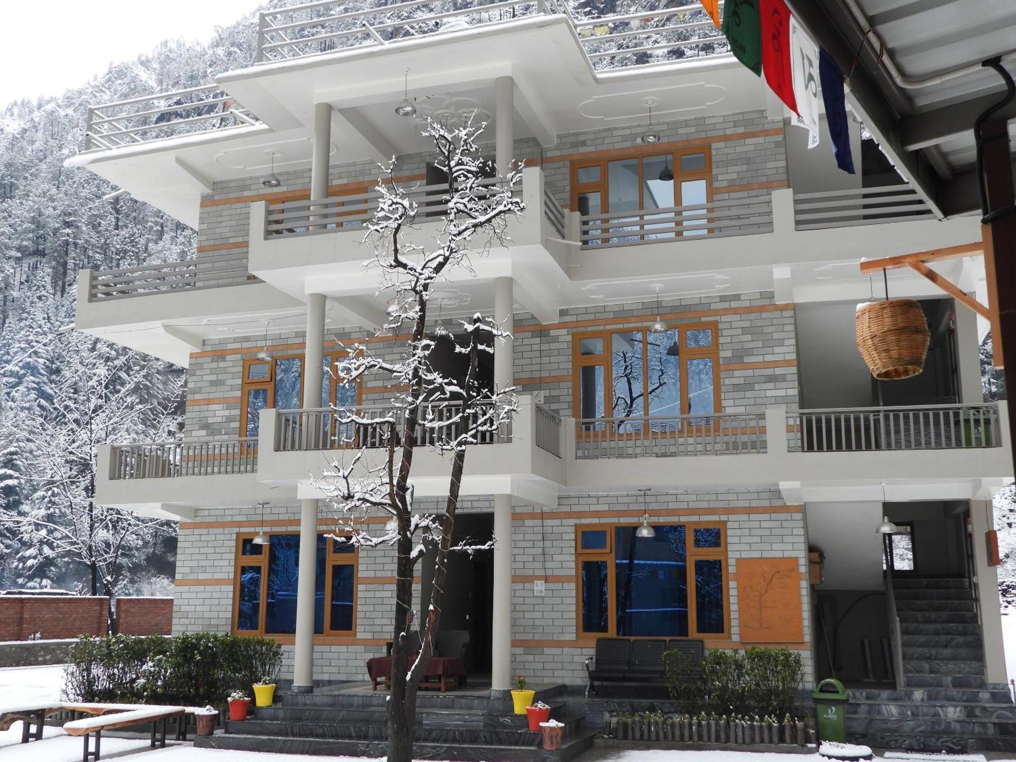 The Royal Orchard Kasol Hotel Exterior foto